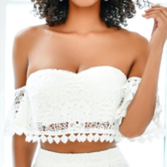 Twosisters the Label Tops - Twosisters The Label, White Lined Eyelet Top, Gorgeous Piece, Stay-Put Design,4